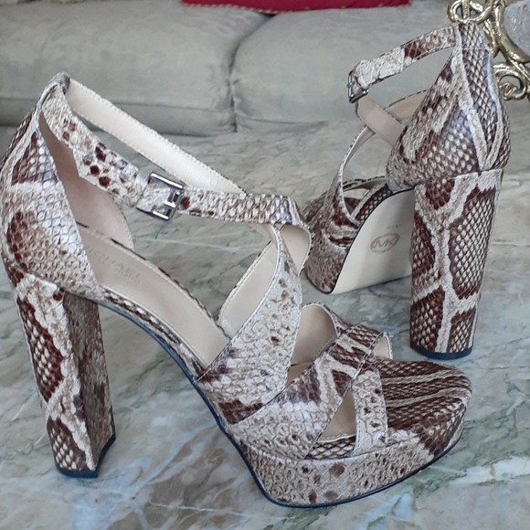 Michael Kors shoes - Picture 1 of 10
